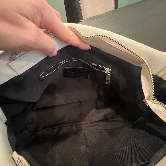 ISADORA Large Square Quilting Leather Shoulder Bag - Picture 9 of 9